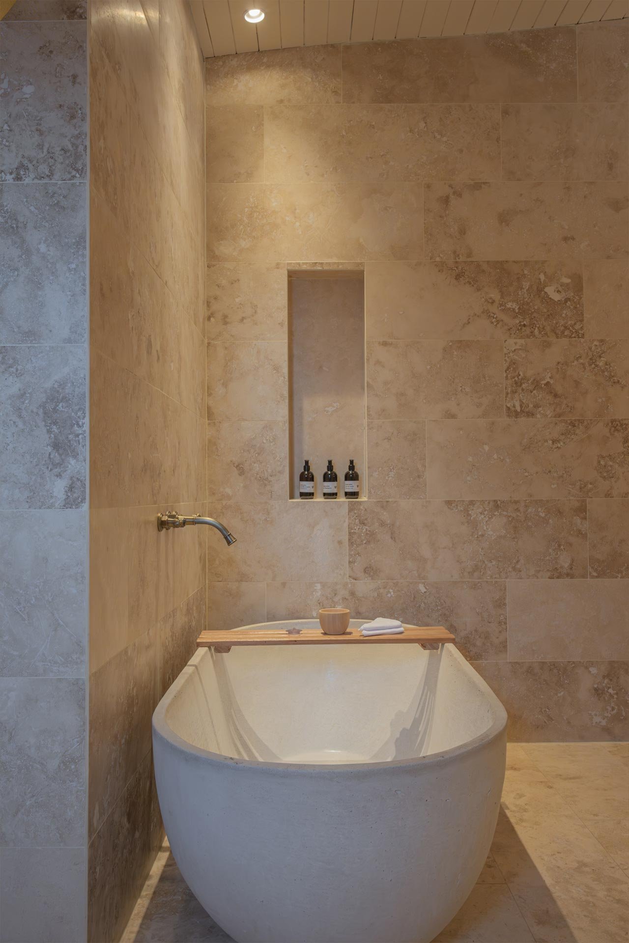 Suite Locus Solus hab 15