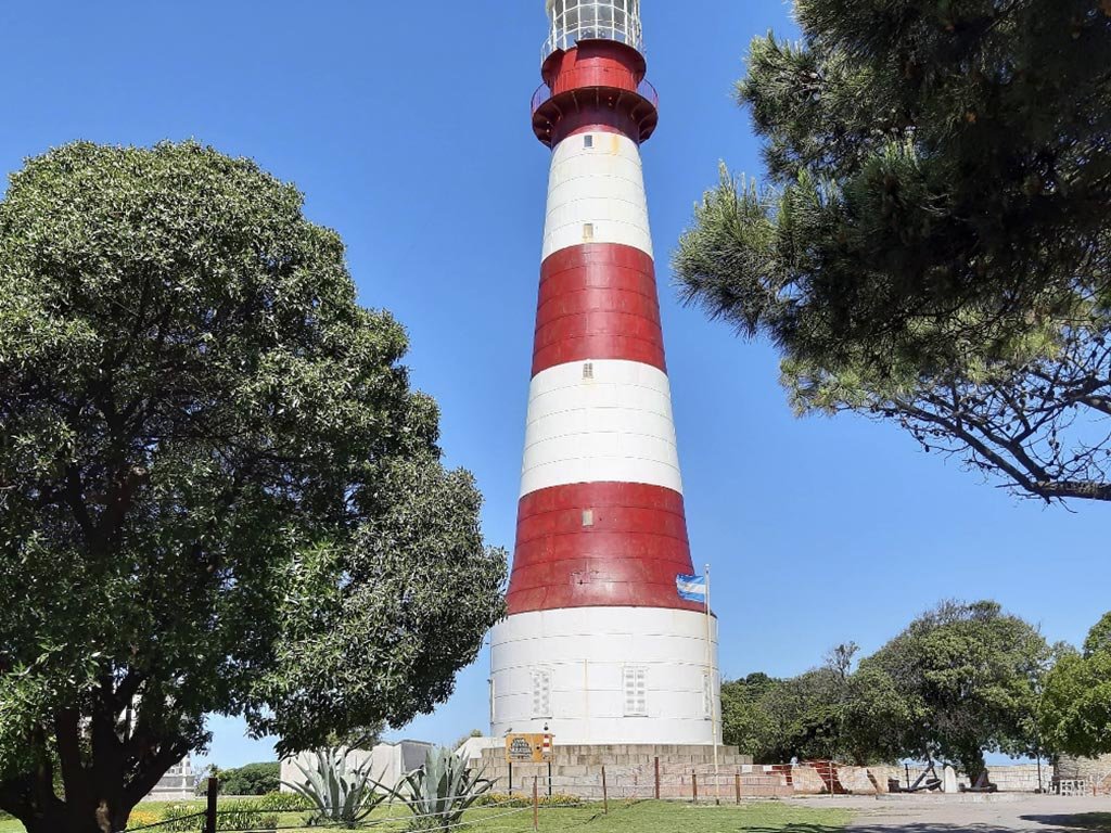 Faro de Punta Mogotes