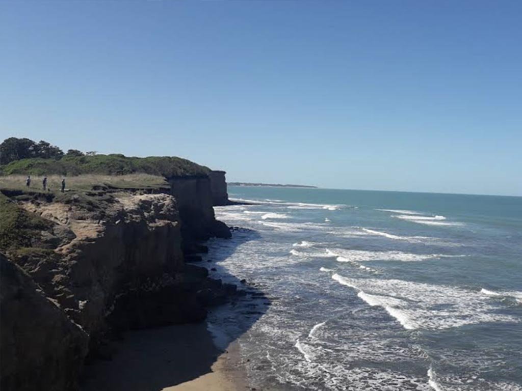 Playa Los Acantilados